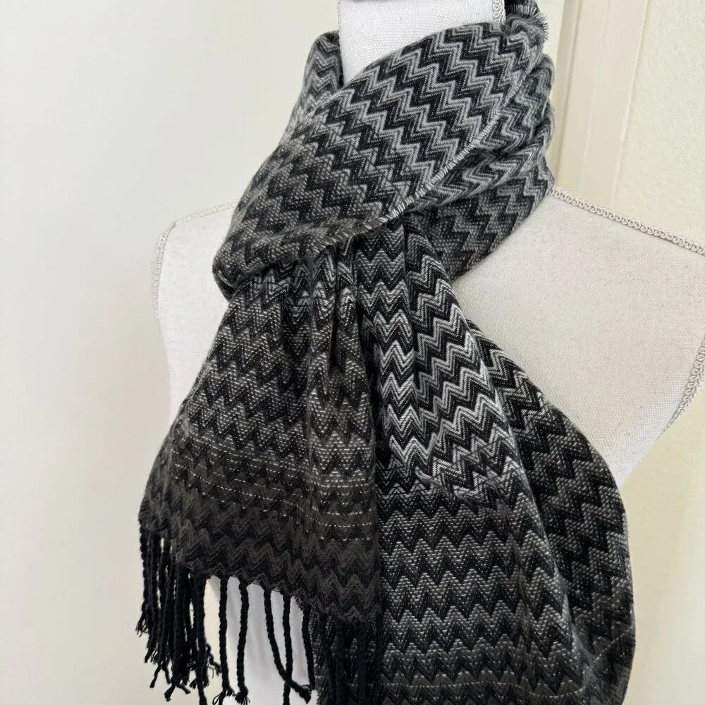 Scarf Fringe Gray & Black